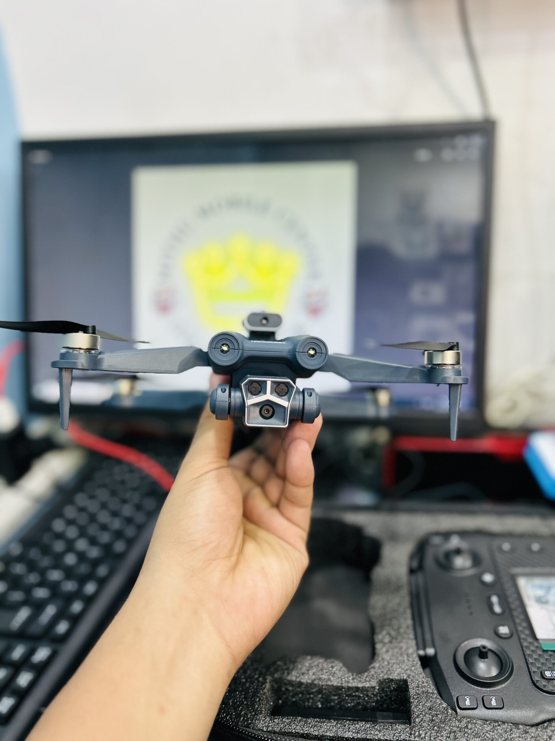 y3 /M3 max ultra drone dual battery rc display remote - Image 3