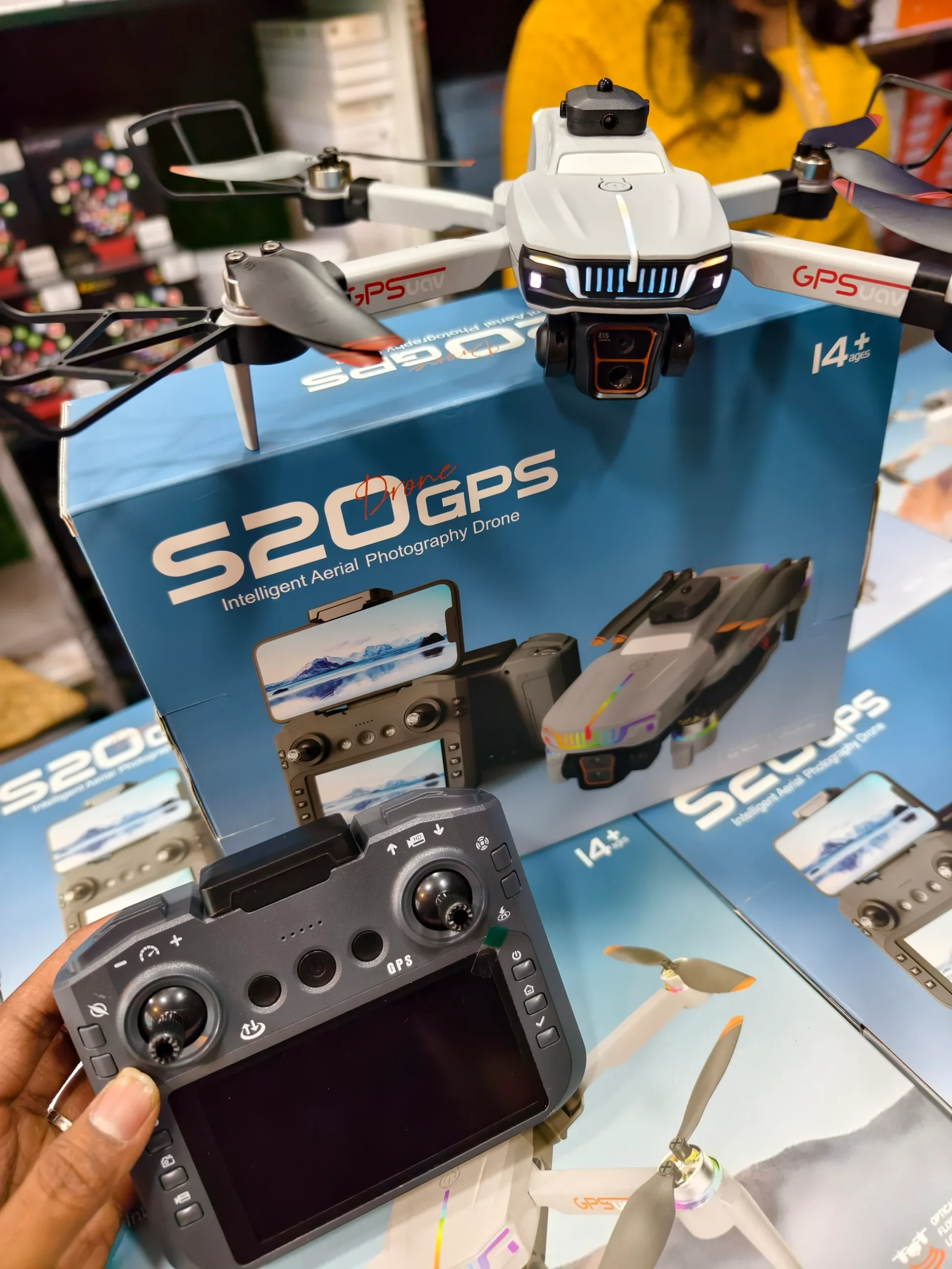 S20 GPS Drone with HD Camera & Intelligent Features – Screen Display Remote, Optical Flow, Gesture Control, One-Click Return - Image 2